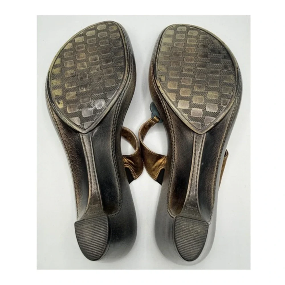 A. Giannetti Women 9 Floral Bronze‎ Embellished Thong Baby Heel Sandals Retro